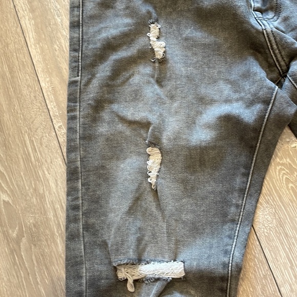 ZARA Ripped Skinny Jean - Picture 3 of 6